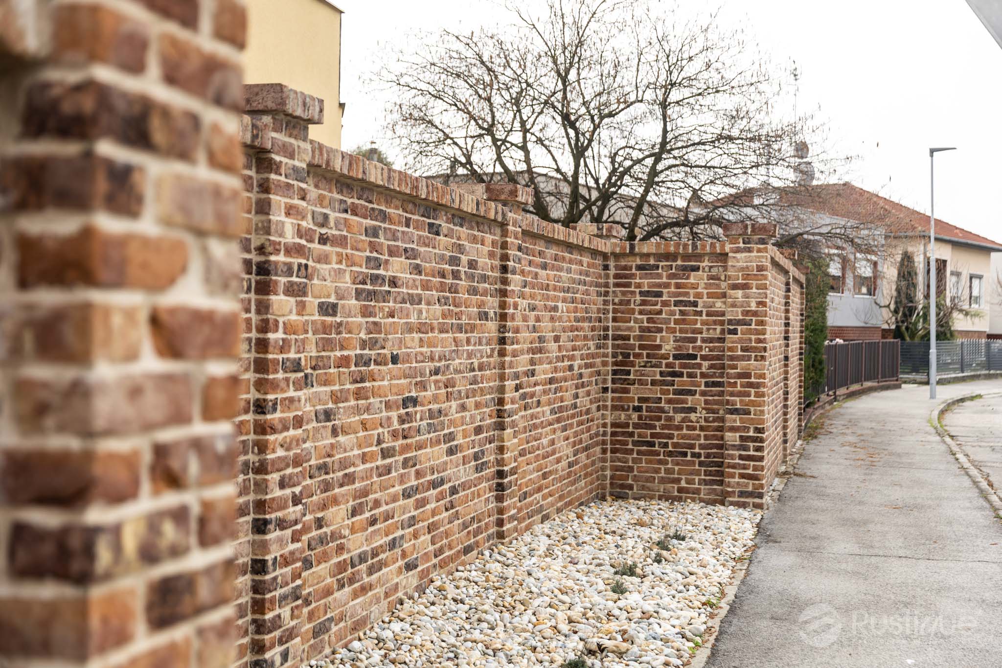 Tehlový obklad Castello na plote rodinného domu