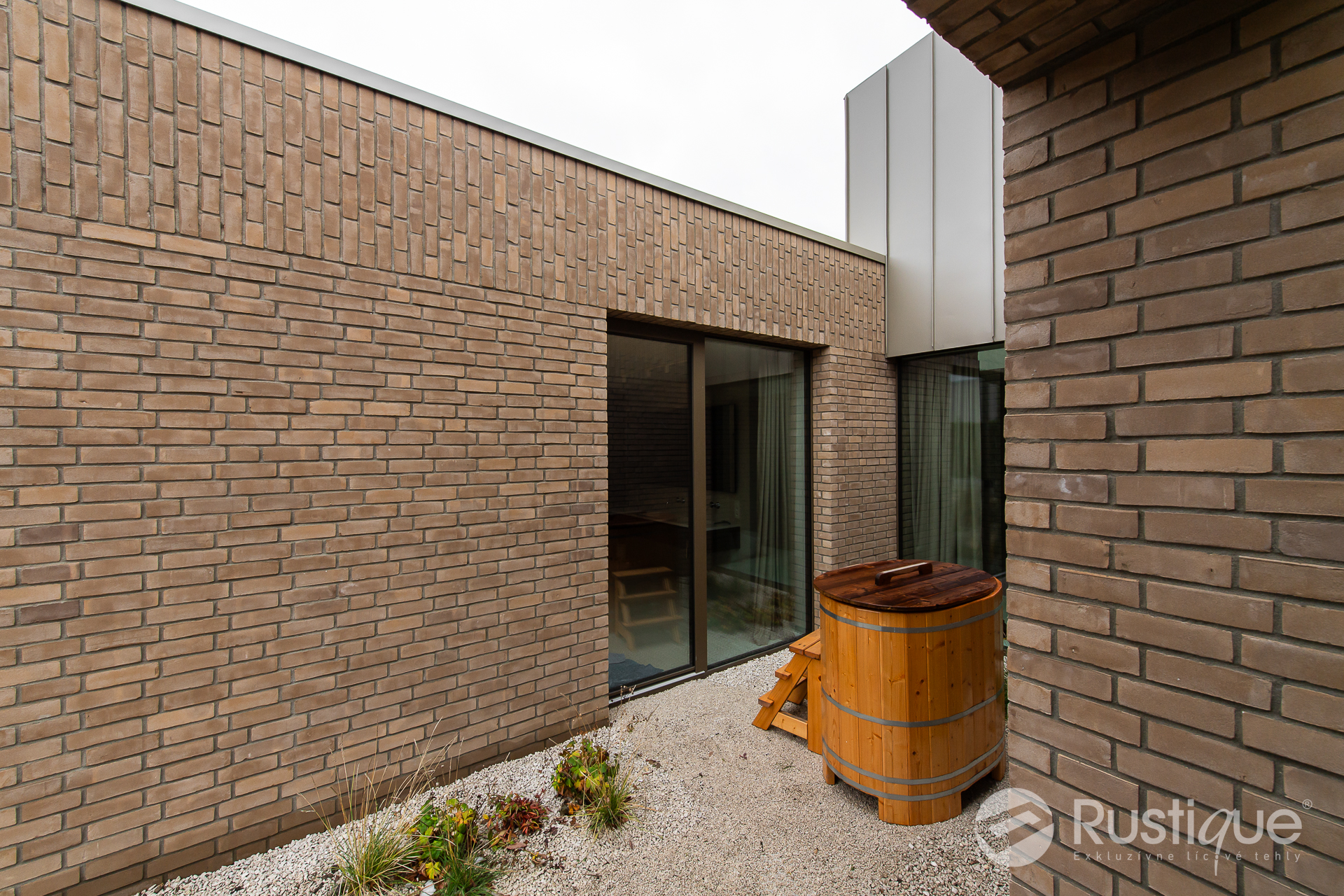 Tehlový obklad Grisea Smook na fasáde rodinného domu od Rustique.sk