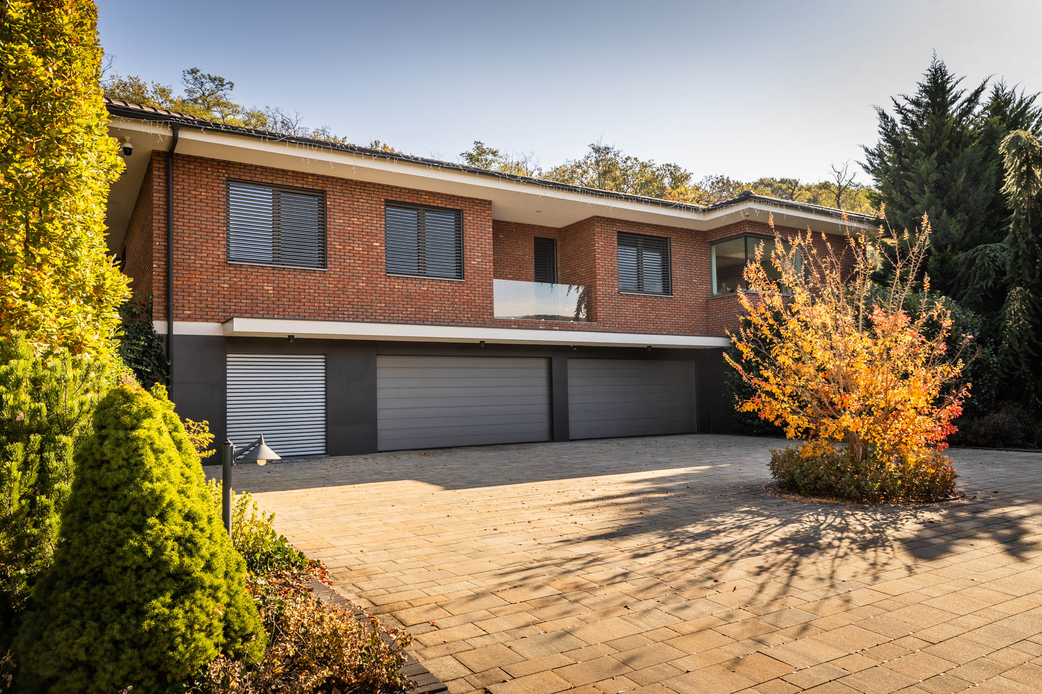 Tehlový obklad Oranje donker na fasáde rodinného domu od Rustique.sk