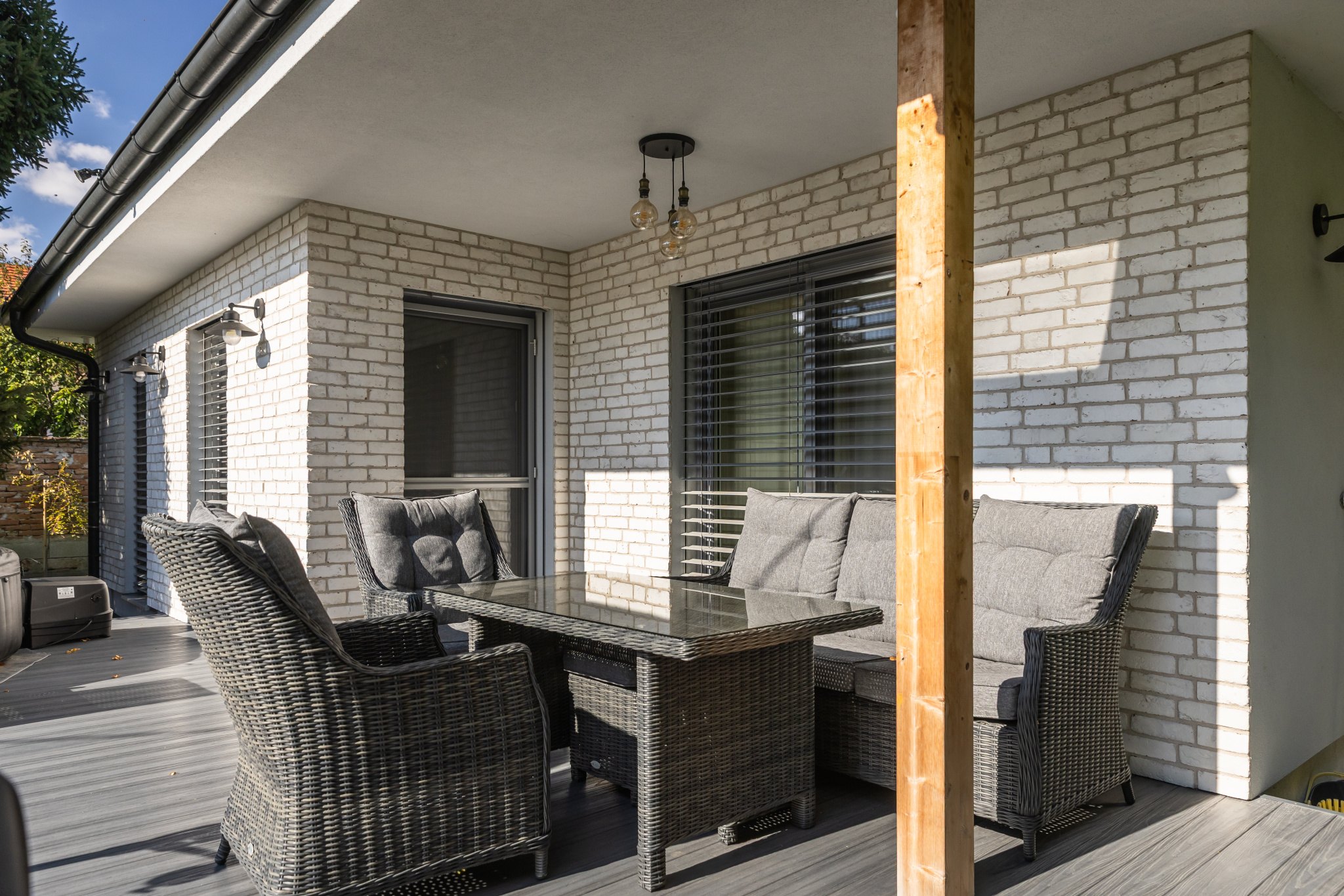 Tehlový obklad Rainbow Wit 1 na fasáde rodinného domu od Rustique.sk