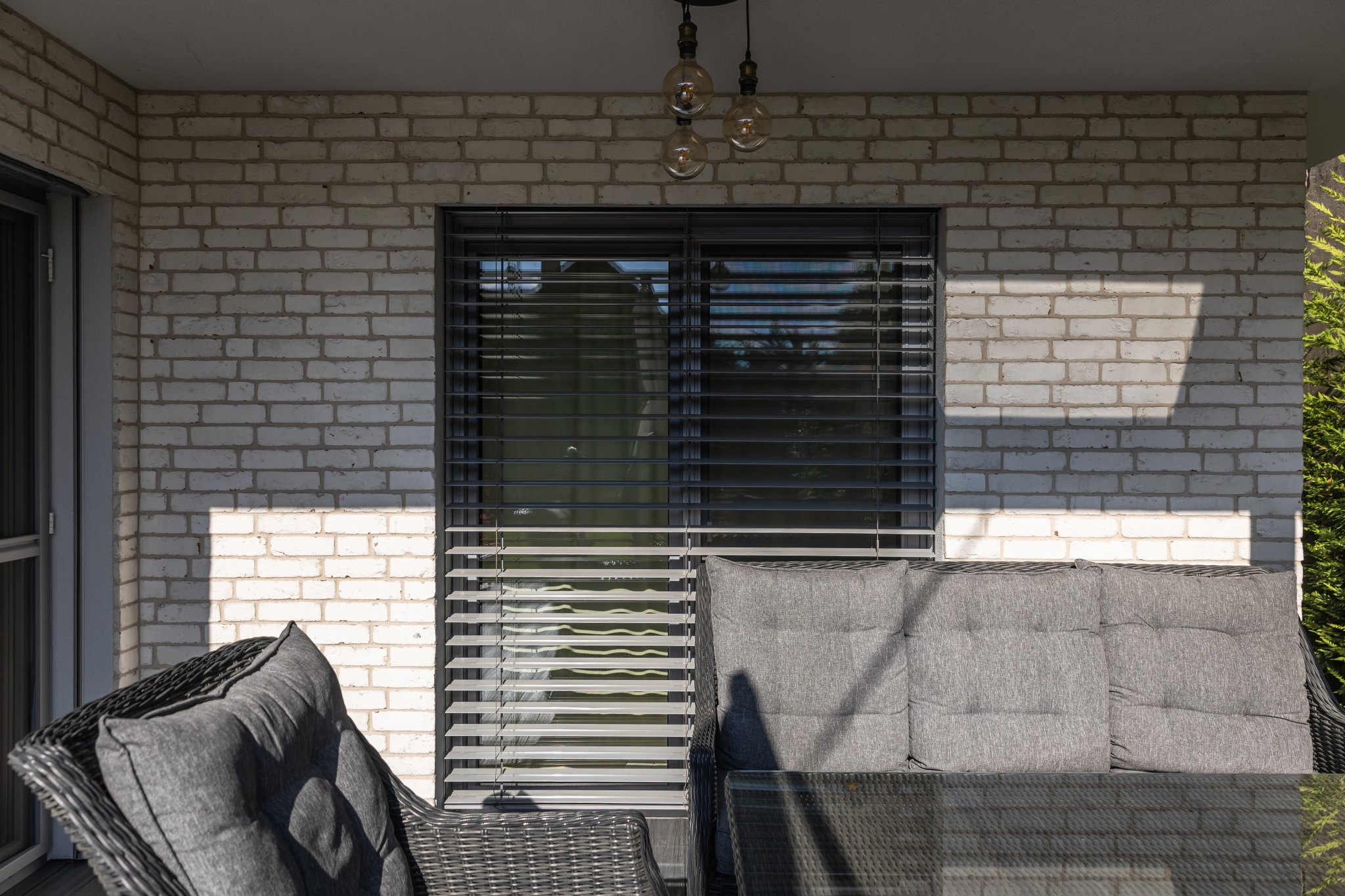 Tehlový obklad Rainbow Wit 1 na fasáde rodinného domu od Rustique.sk