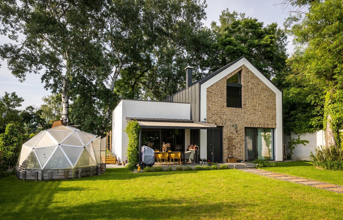 tehlový obklad geel bruin na rodinnom dome