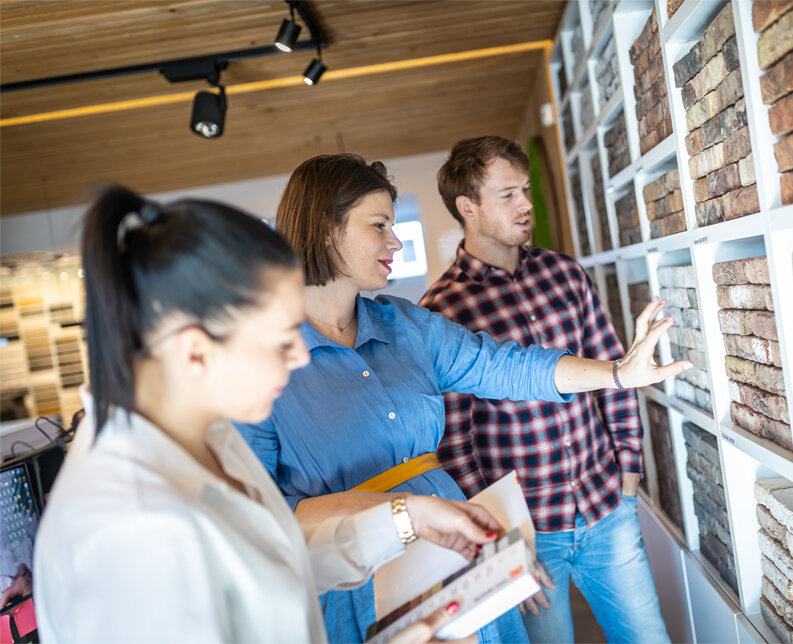 Predajca, konzultant