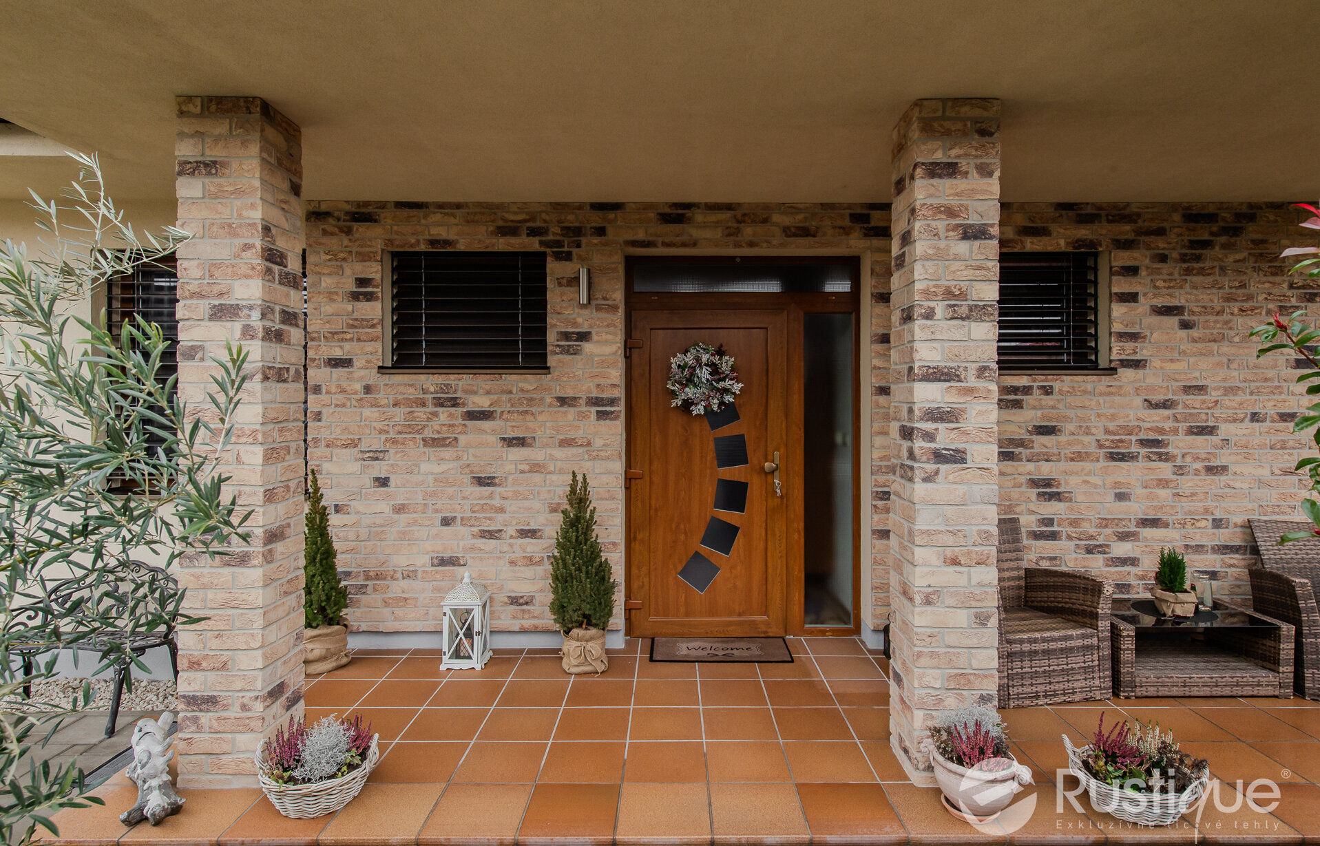 Tehlový obklad Bruin Oranje na fasáde domu od Rustique.sk 