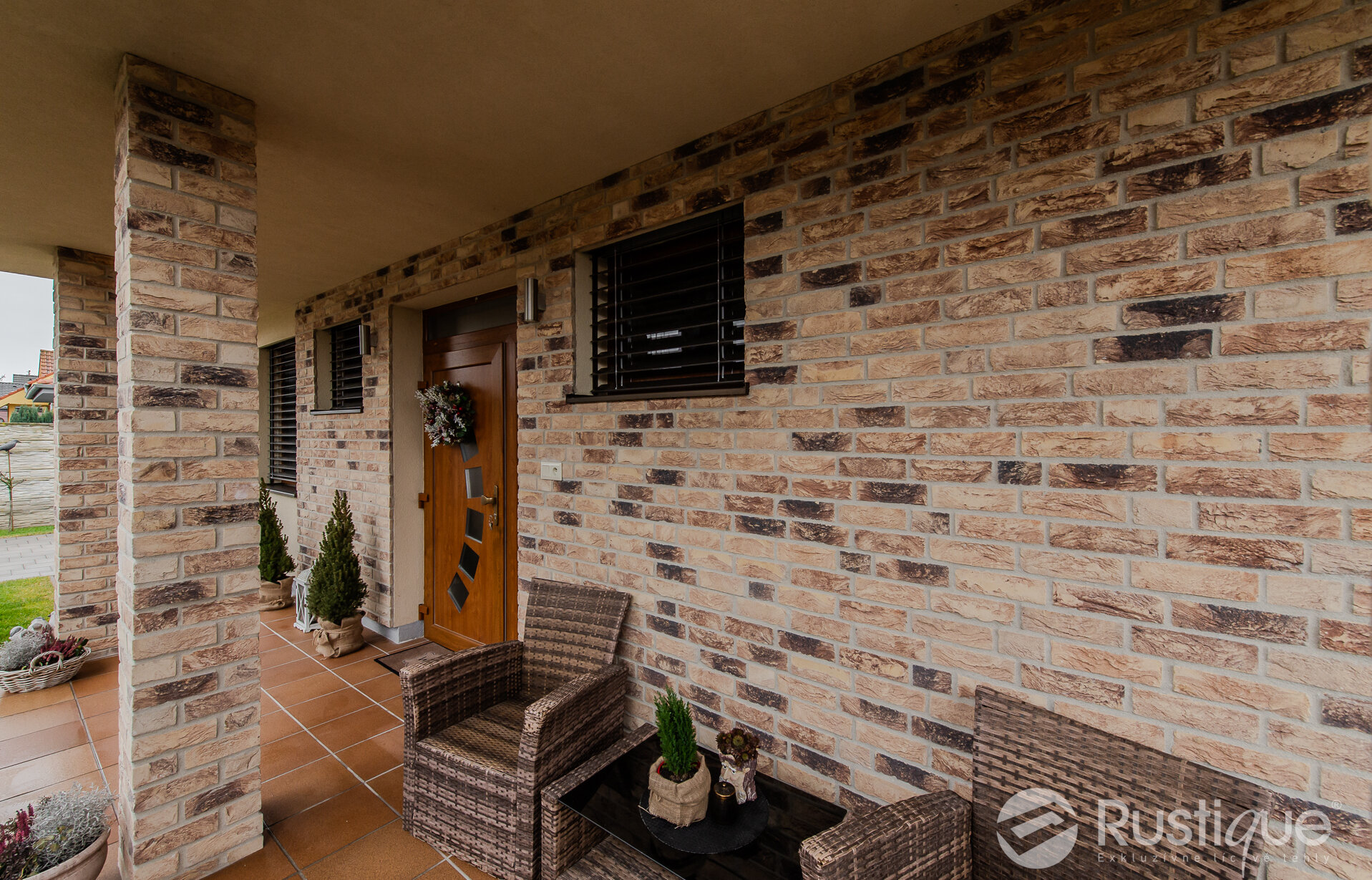 Tehlový obklad Bruin Oranje na fasáde domu od Rustique.sk 