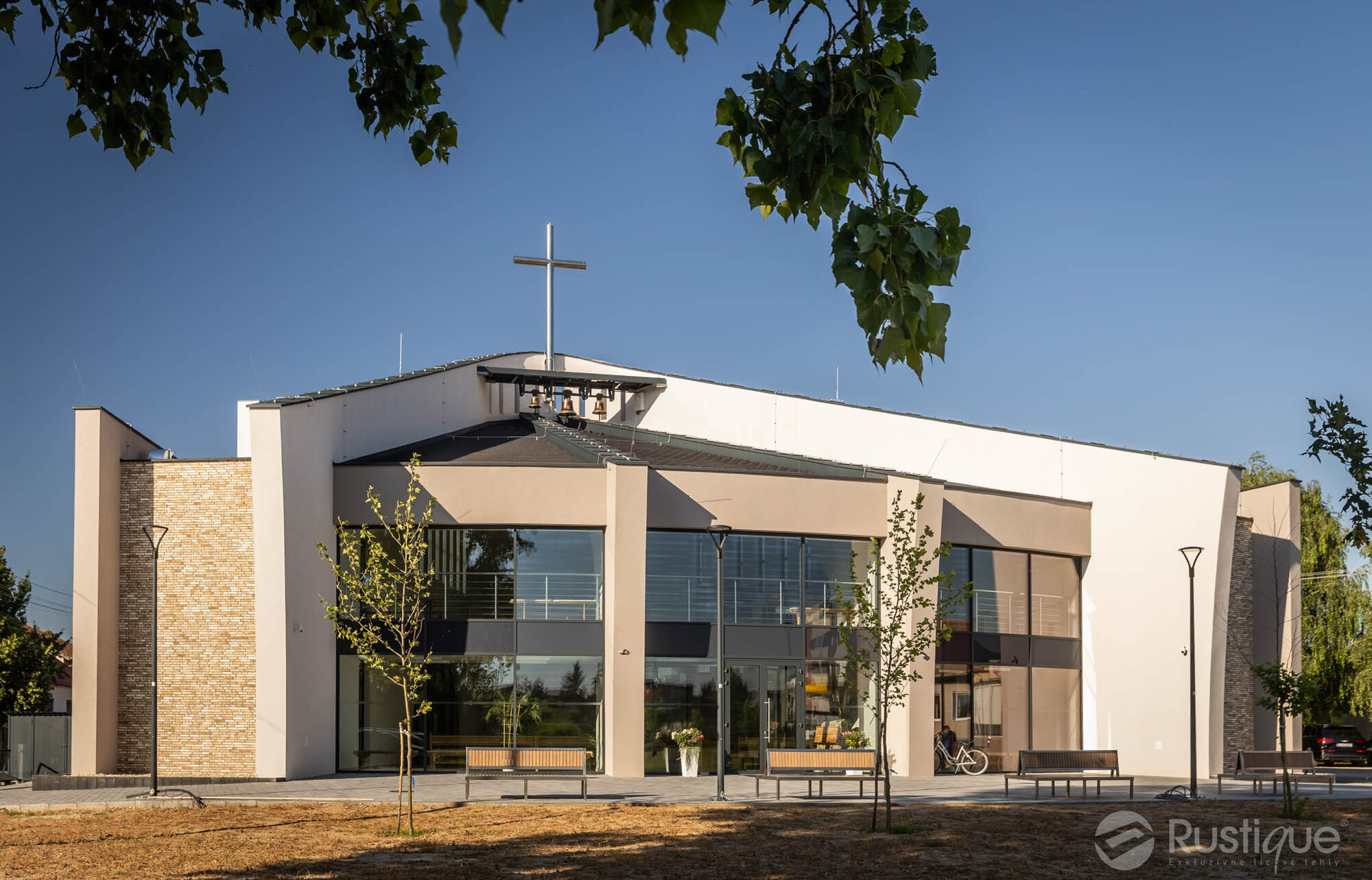 Tehlový obklad Cameleon na fasáde kostola