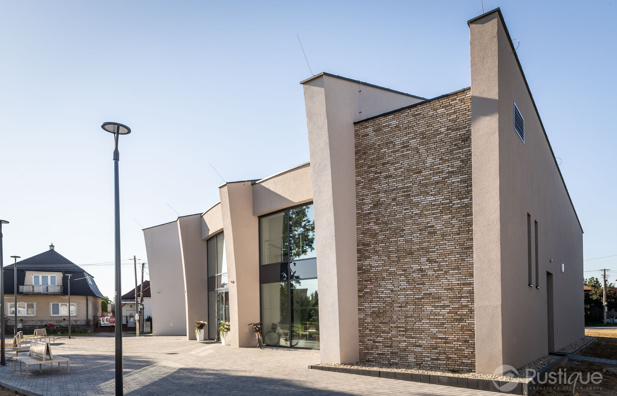 Tehlový obklad Cameleon na fasáde kostola