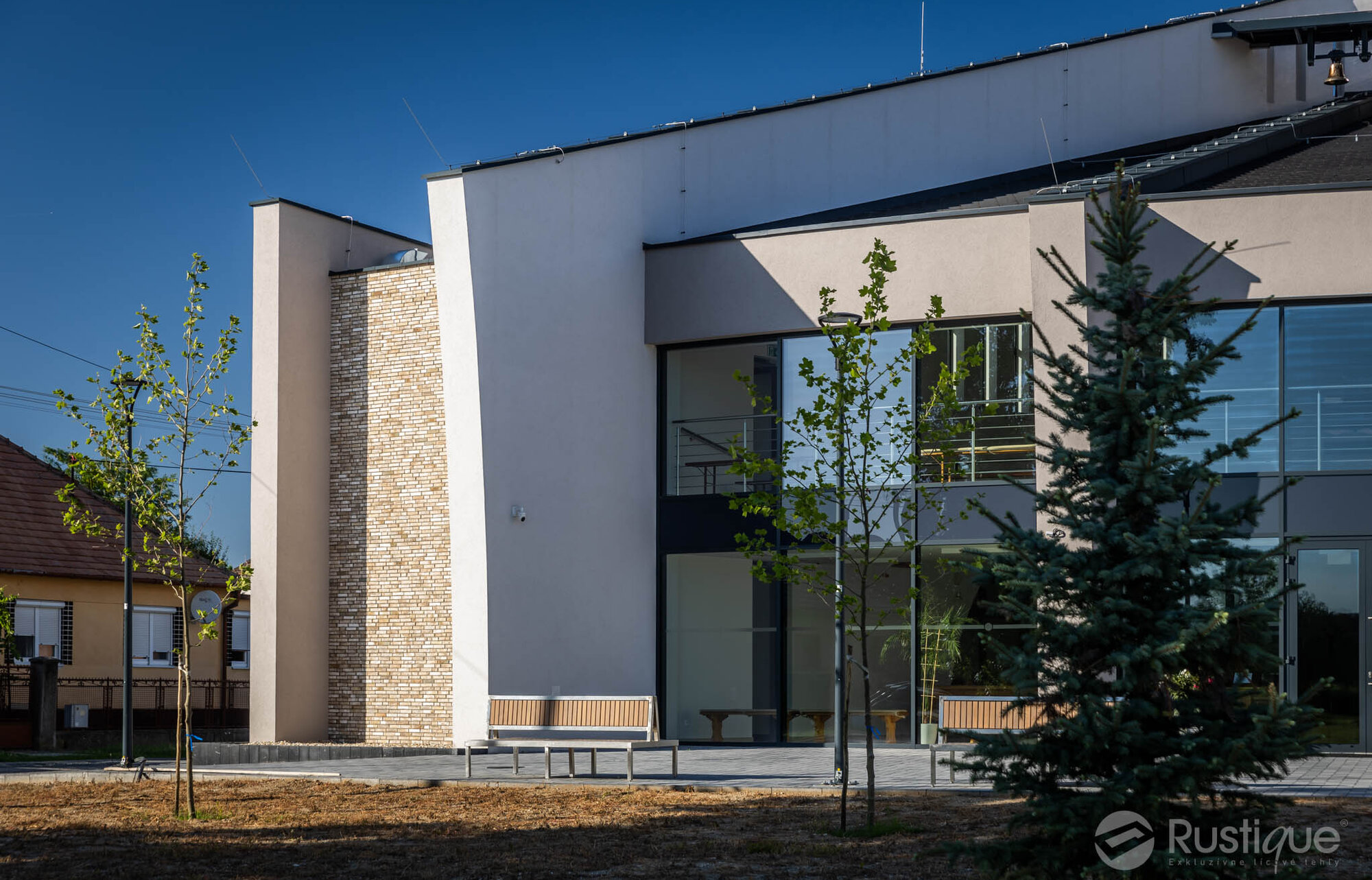 Tehlový obklad Cameleon na fasáde kostola