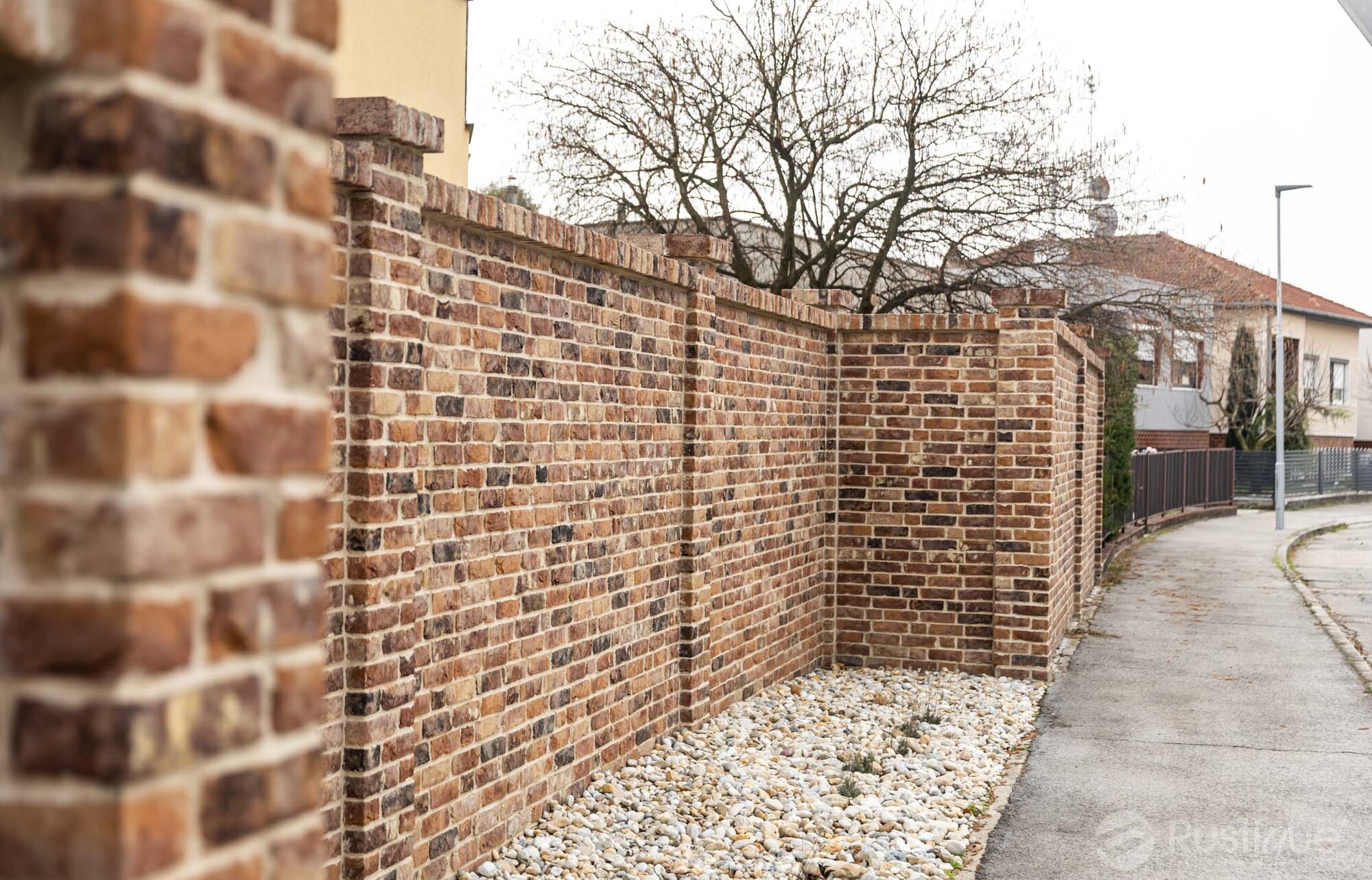 Tehlový obklad Castello na plote rodinného domu
