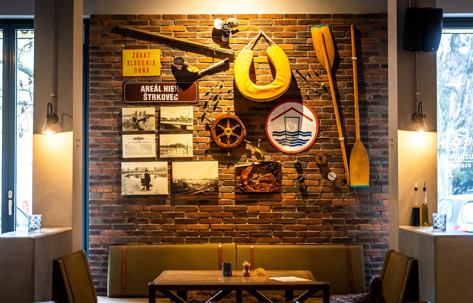 tehlový obklad Economy Mix v bare