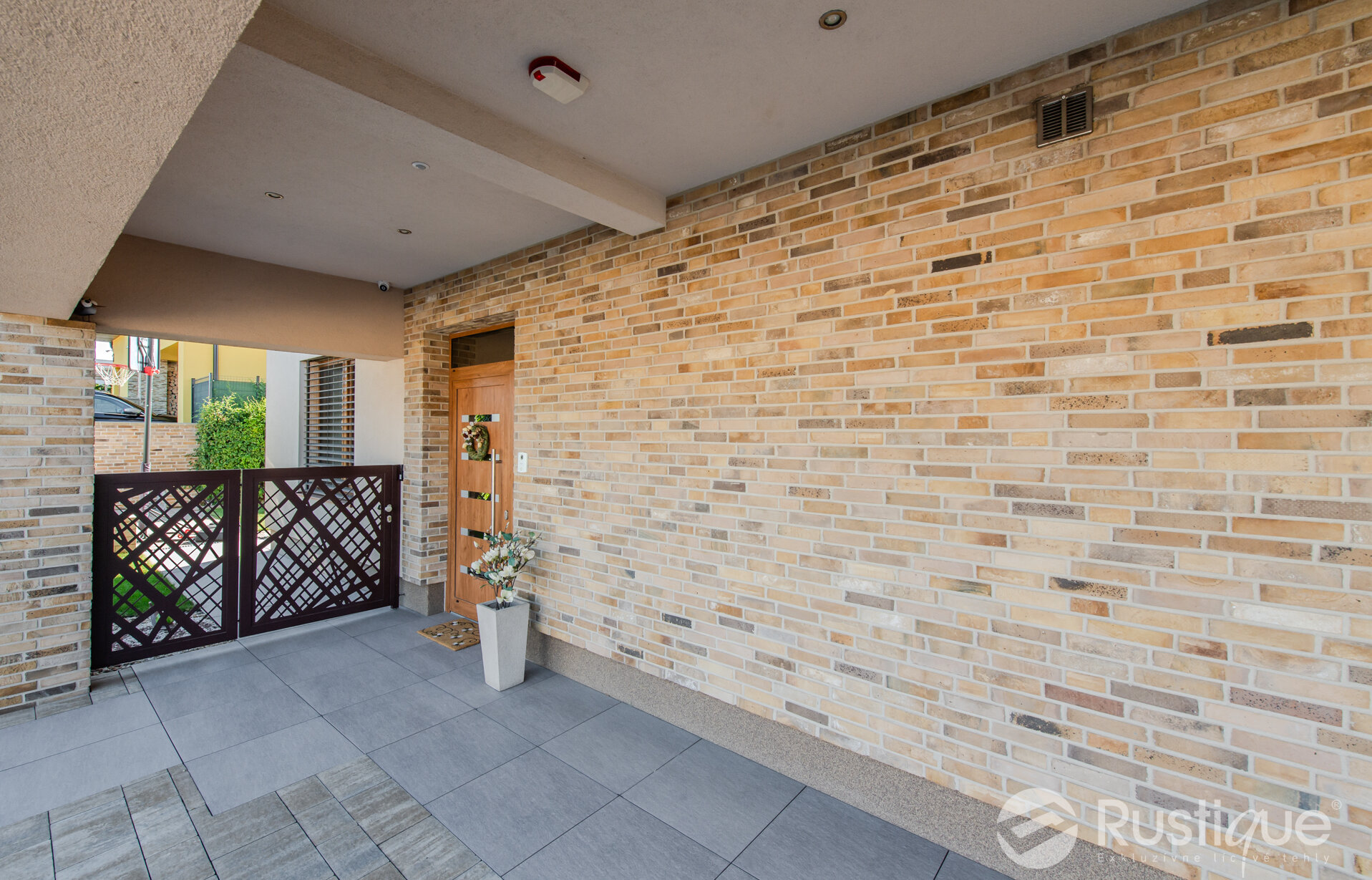 Tehlový obklad Economy na fasáde rodinného domu od Rustique.sk