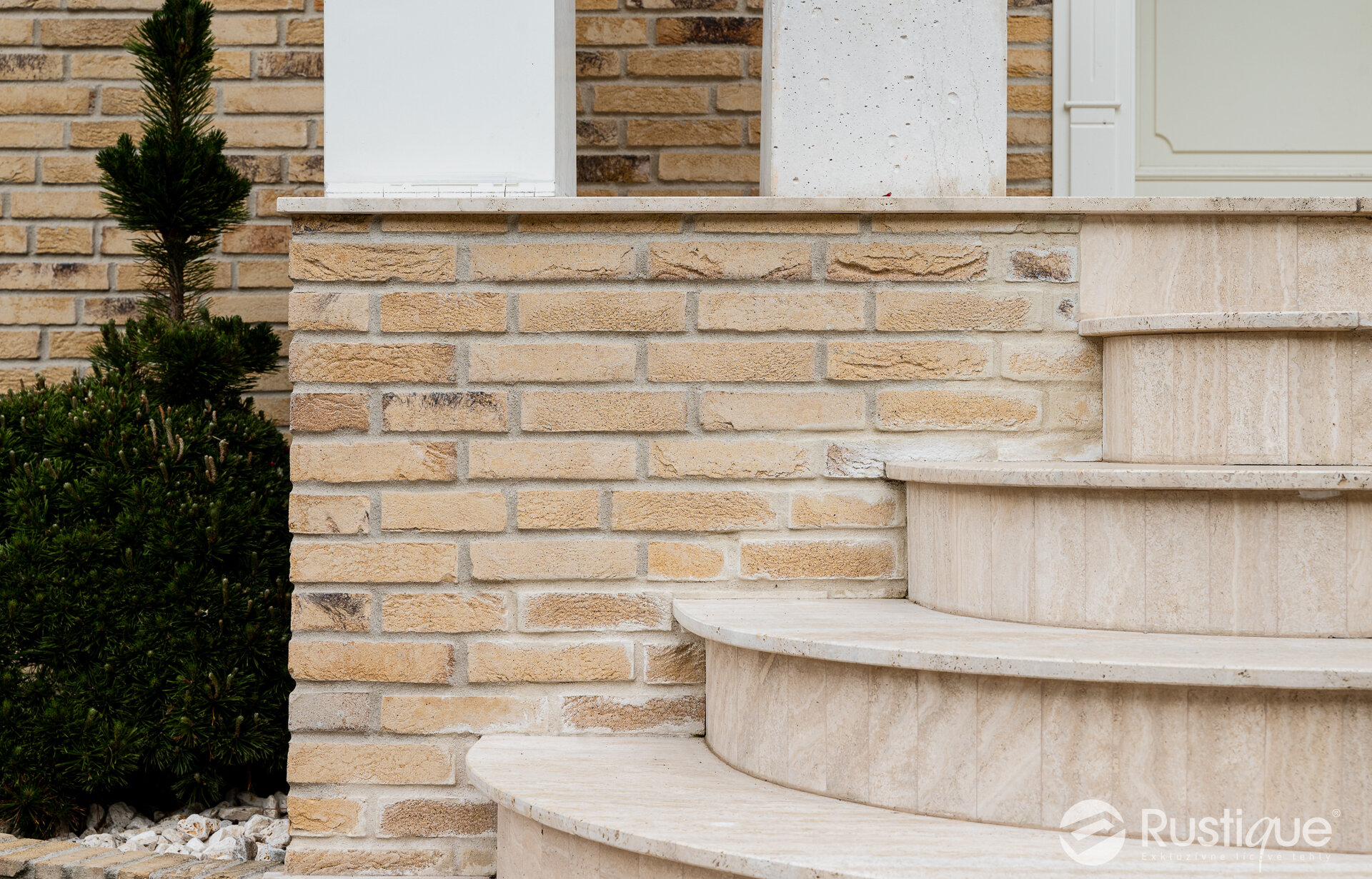 Tehlový obklad Geel Bruin na fasáde rodinného domu