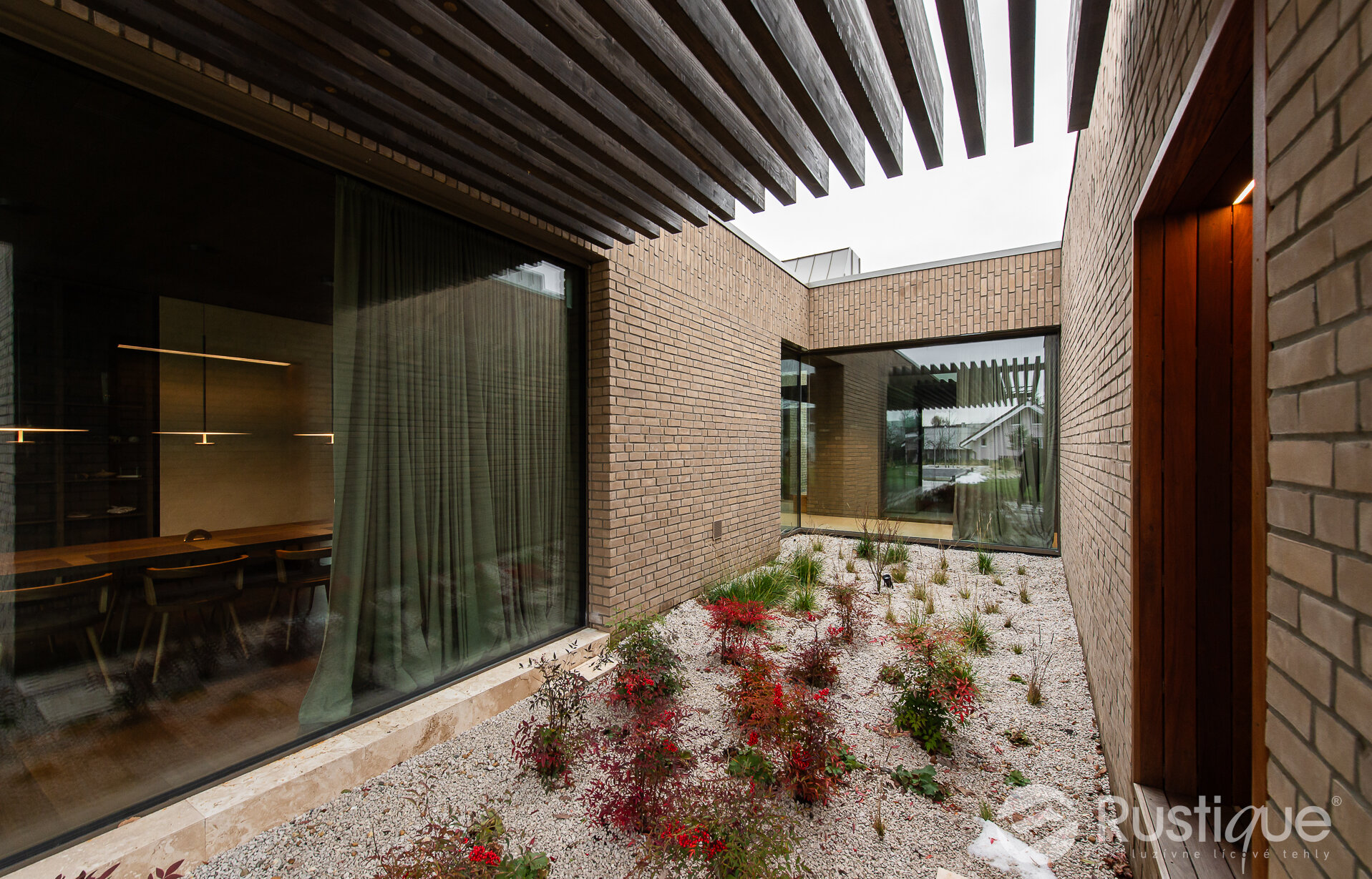 Tehlový obklad Grisea Smook na fasáde rodinného domu od Rustique.sk
