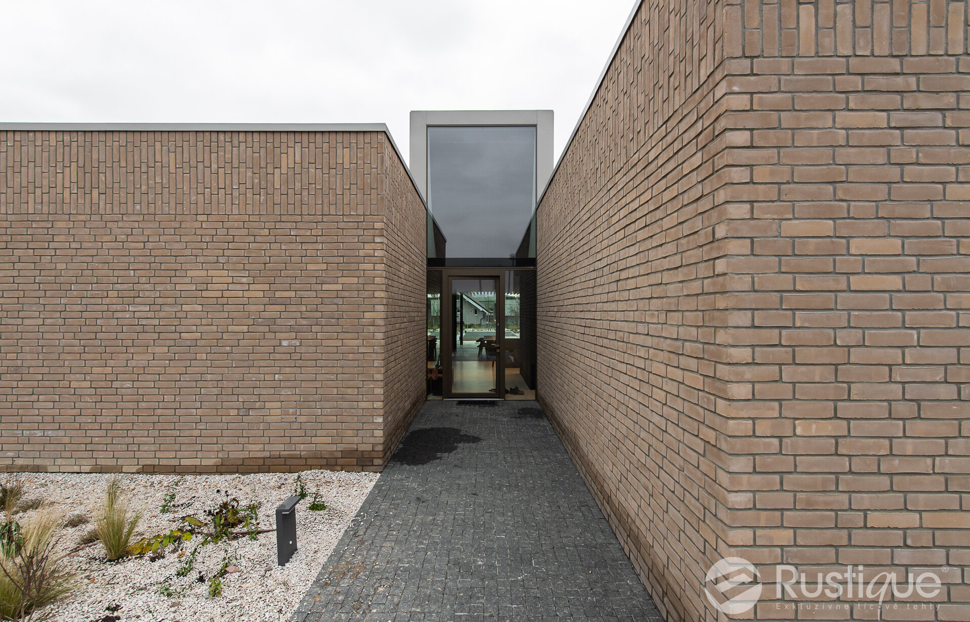 Tehlový obklad Grisea Smook na fasáde rodinného domu od Rustique.sk