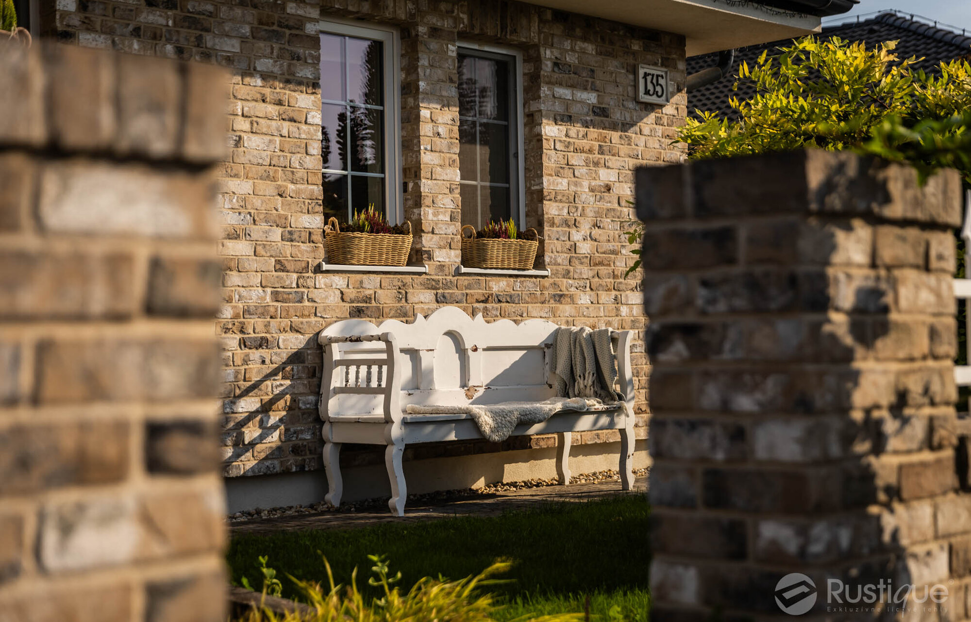 Tehlový obklad Hubertus na fasáde a na plote rodinného domu