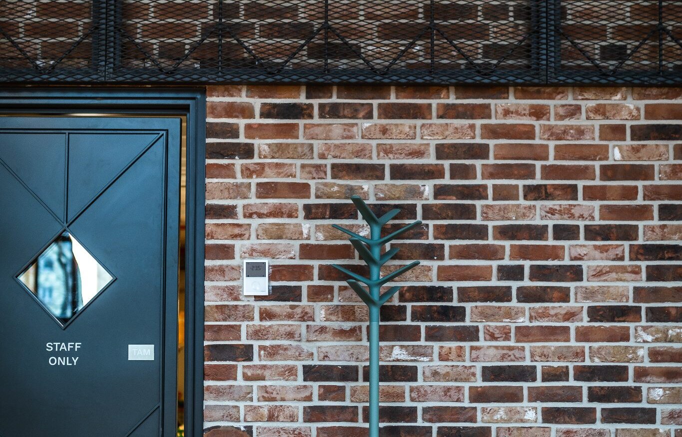 tehlový obklad Kastiel Antiek v reštaurácii