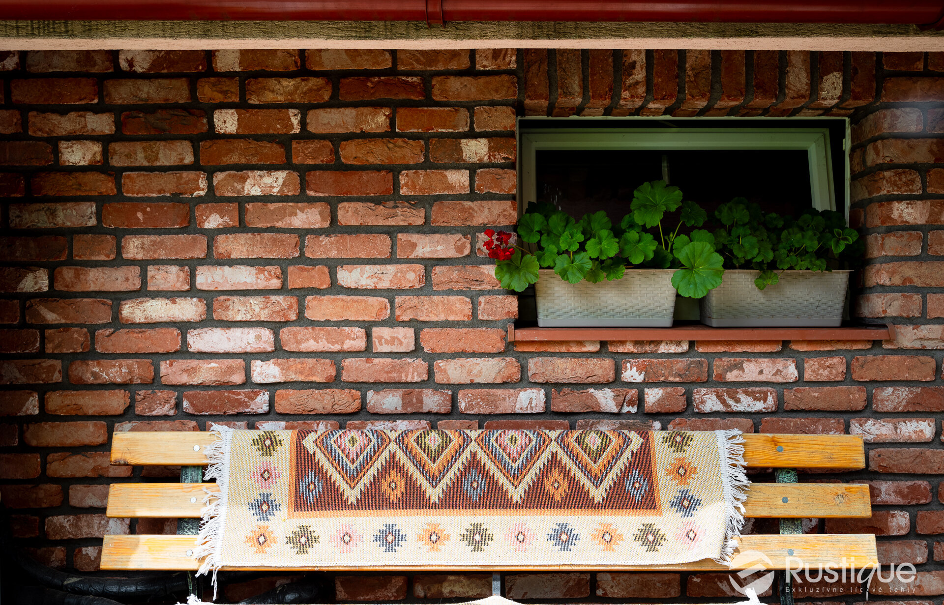 Tehlový obklad Limburgs Rood na fasáde rodinného domu