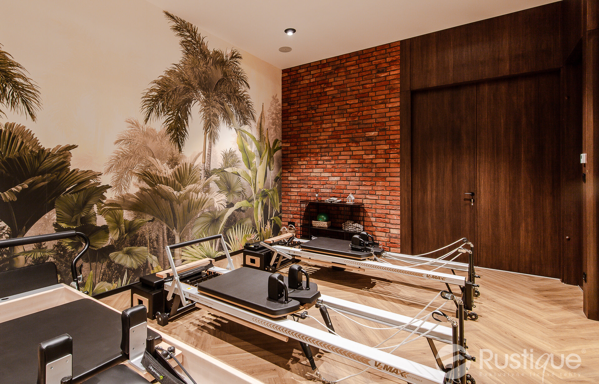 Tehlový obklad Oud Wijn v interiéri fitnesscentra
