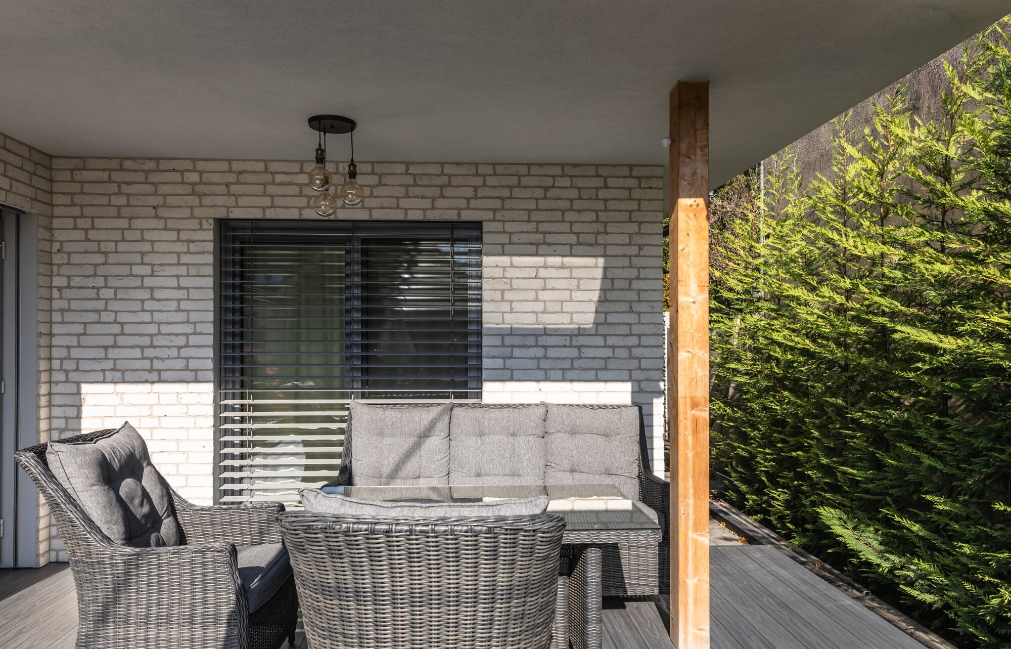 Tehlový obklad Rainbow Wit 1 na fasáde rodinného domu od Rustique.sk