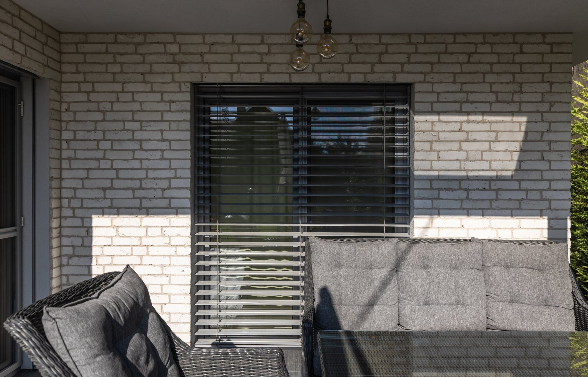 Tehlový obklad Rainbow Wit 1 na fasáde rodinného domu od Rustique.sk