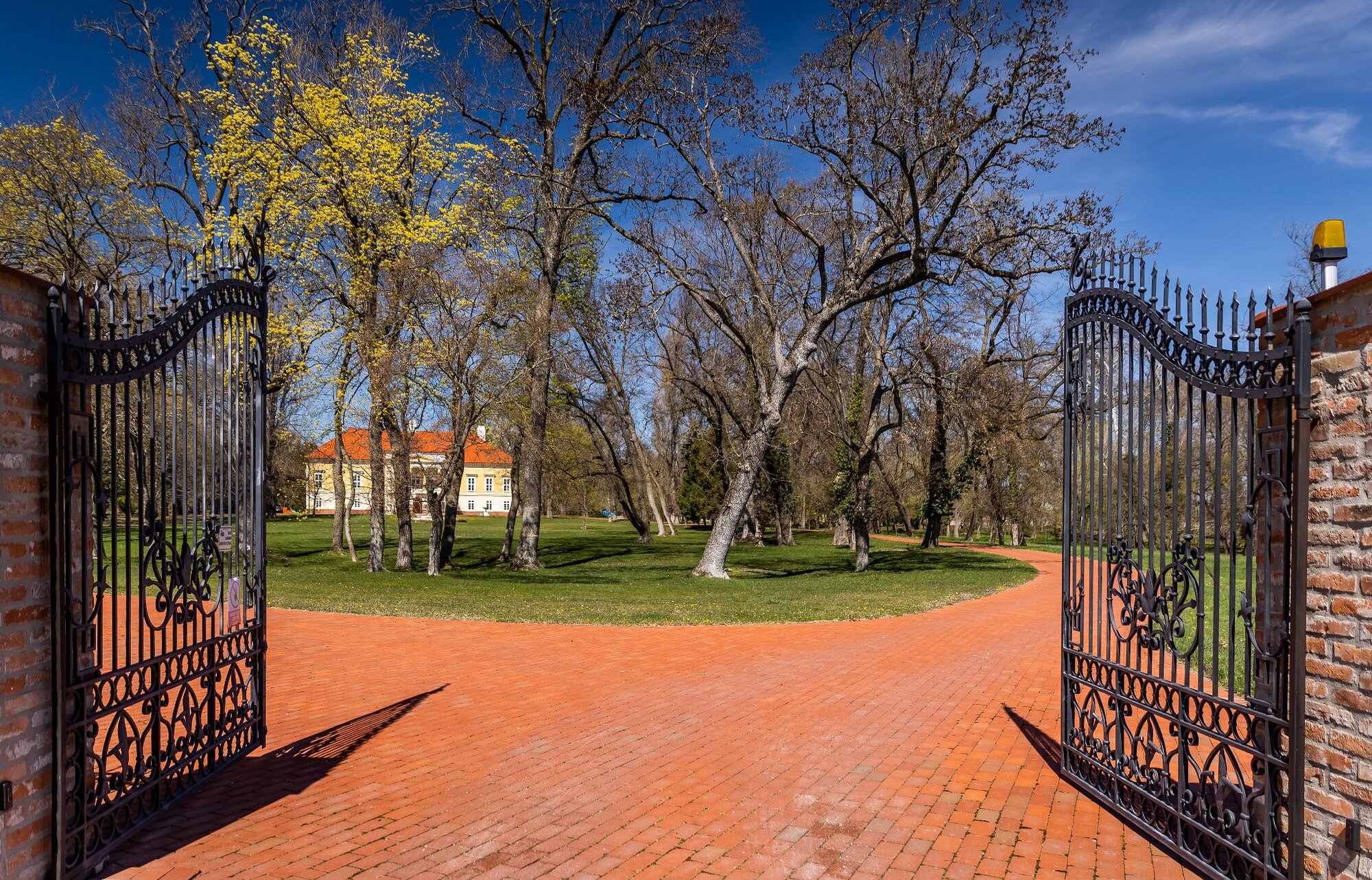 Rustique Red Antique