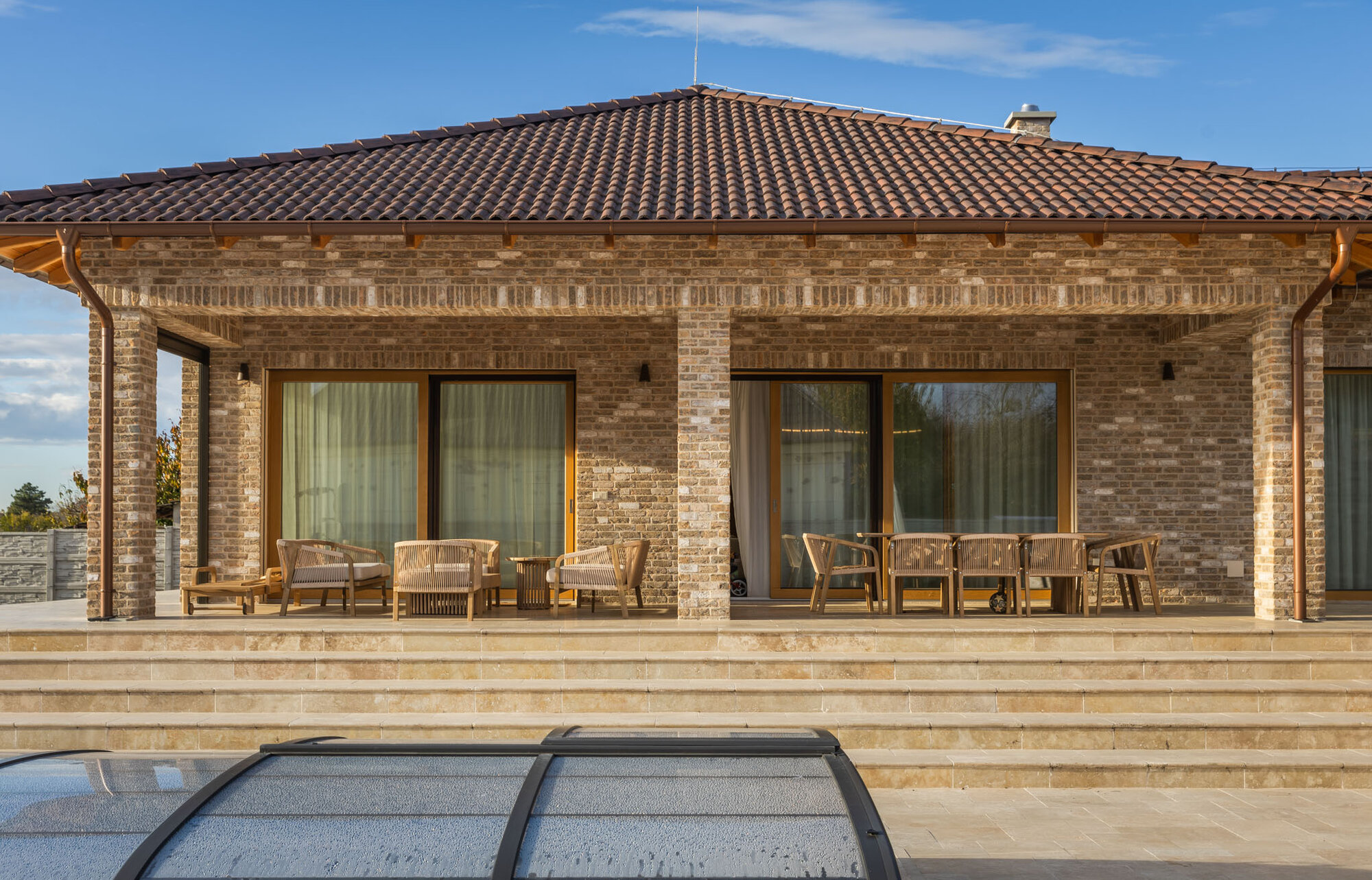 Tehlový obklad Toscane antiek na fasáde rodinného domu od Rustique.sk