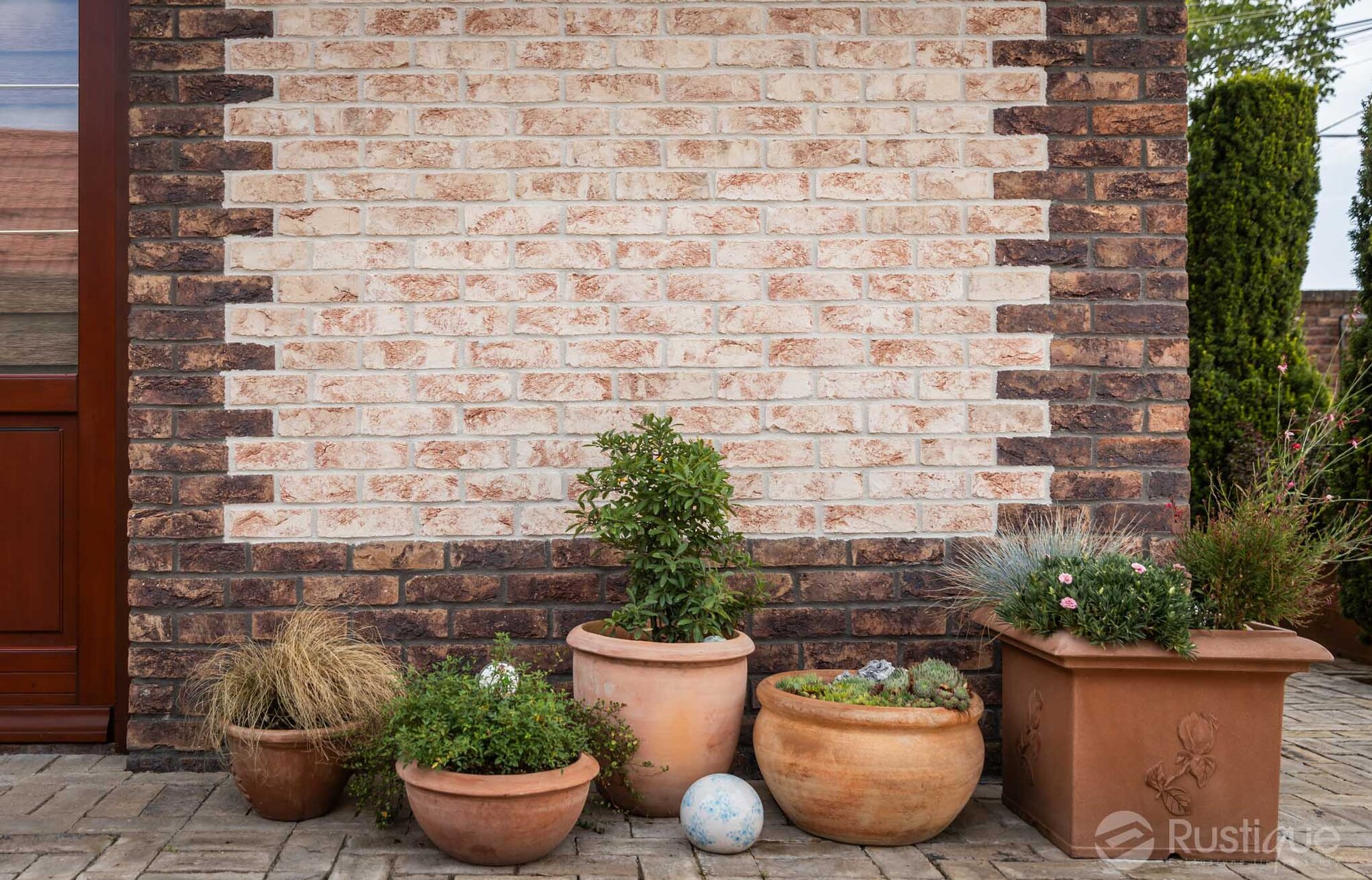 Tehlový obklad Violet na fasáde rodinného domu