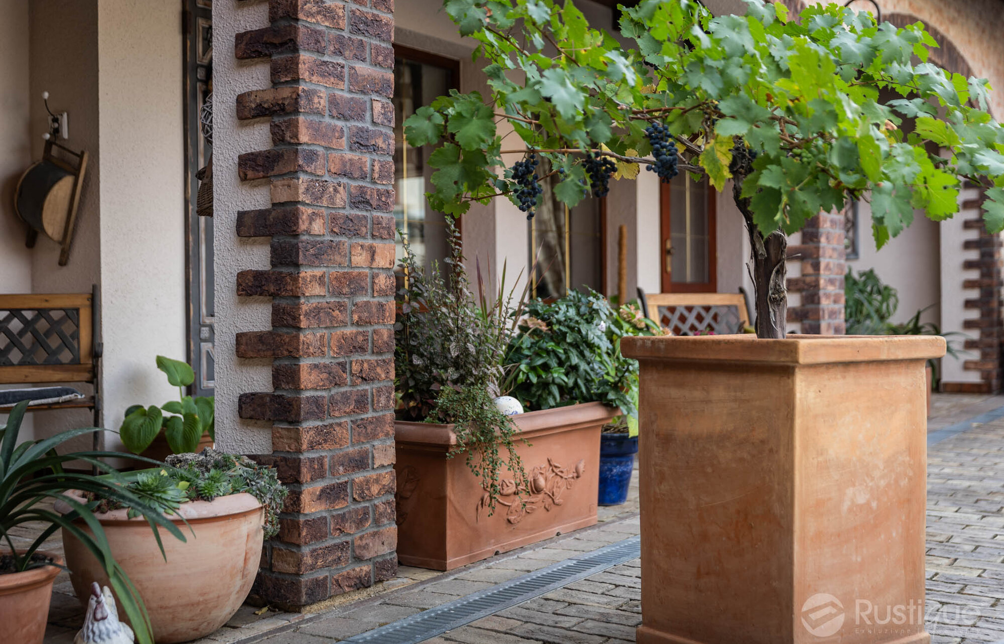 Tehlový obklad Violet na fasáde rodinného domu