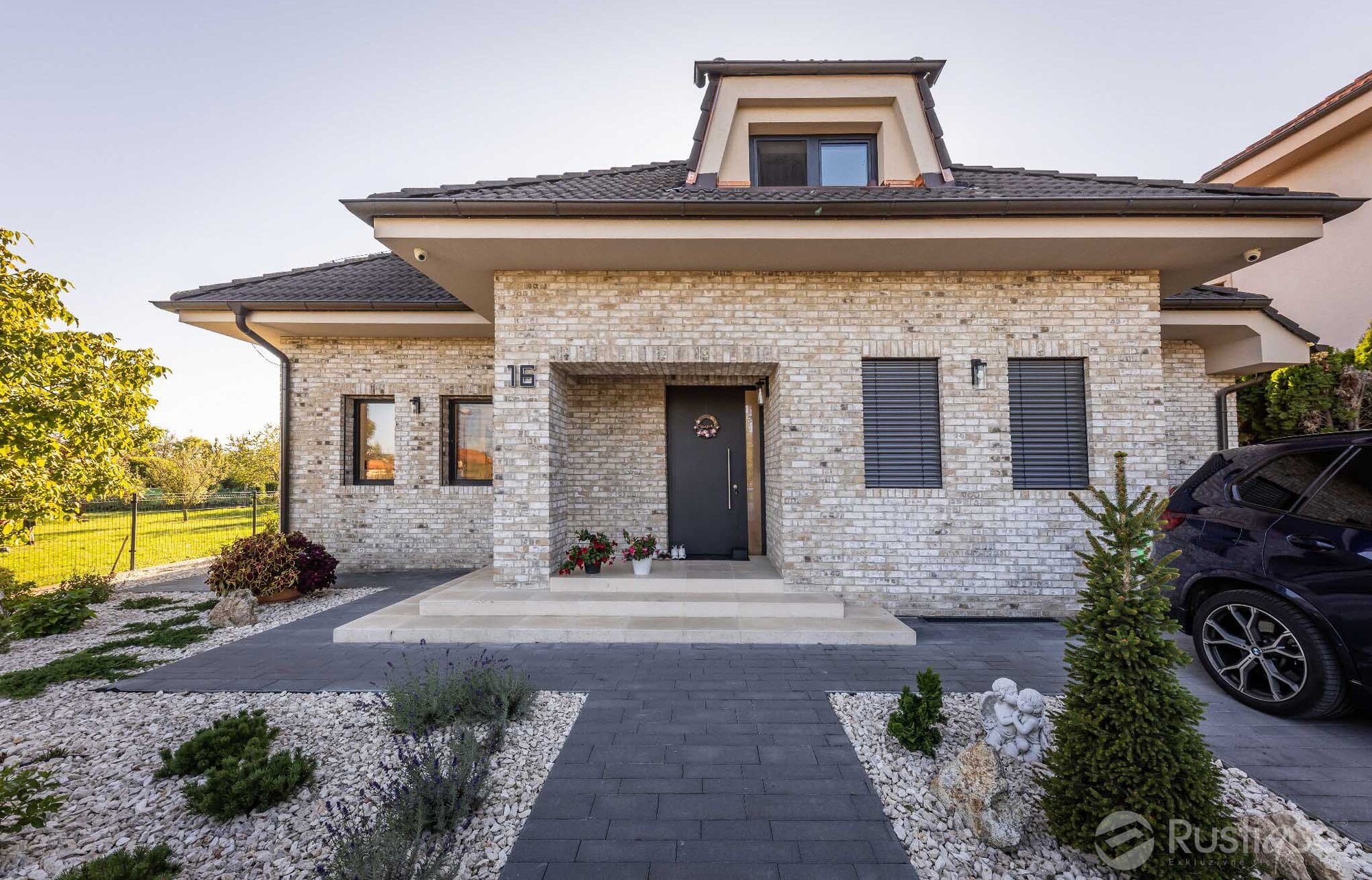 Tehlový obklad Vuurwit na fasáde rodinného domu