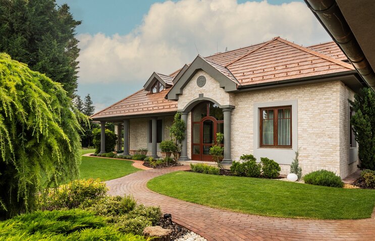 Tehlový obklad Antica Beige na fasáde rodinného domu
