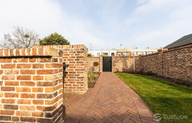 Tehlový obklad Castello na plote rodinného domu