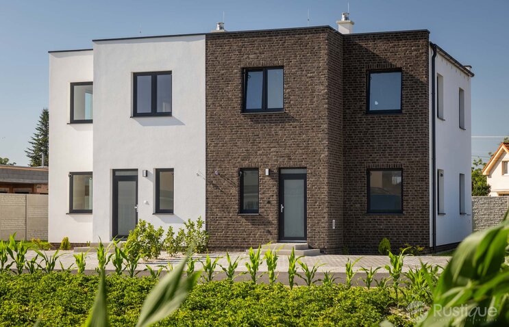 Tehlový obklad Umber na fasáde rodinného domu