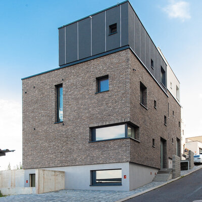 Tehlový obklad Akita economy na fasáde rodinného domu od Rustique.sk