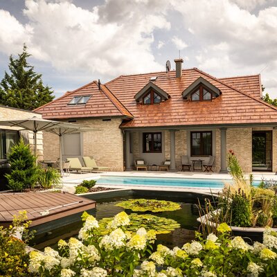 Tehlový obklad Antica Beige na fasáde rodinného domu