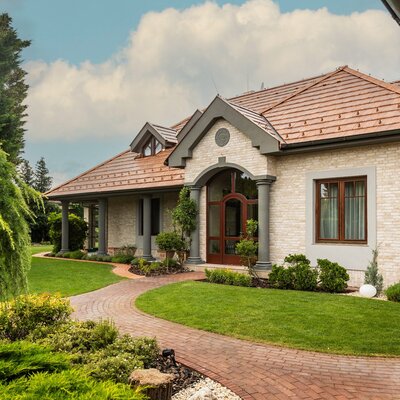 Tehlový obklad Antica Beige na fasáde rodinného domu