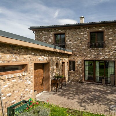 Tehlový obklad Antiekbruin na fasáde rodinného domu