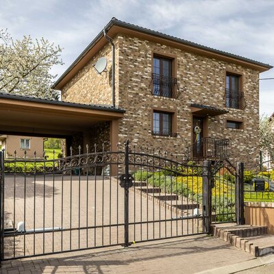 Tehlový obklad Antiekbruin na fasáde rodinného domu