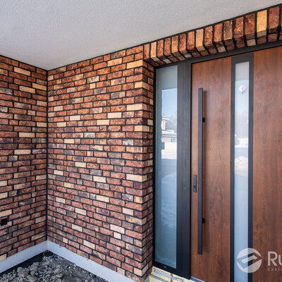 Kombinácia tehlového obkladu Autumn a Eisa na fasáde rodinného domu od Rustique.sk