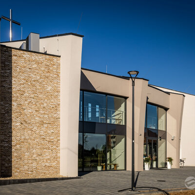 Tehlový obklad Cameleon na fasáde kostola