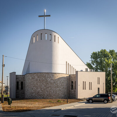 Tehlový obklad Cameleon na fasáde kostola