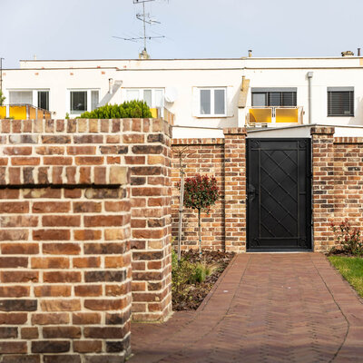 Tehlový obklad Castello na plote rodinného domu