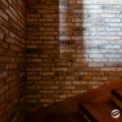 Schodisko s tehlovým obkladom Garda v rodinnom dome