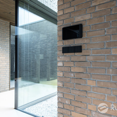 Tehlový obklad Grisea Smook v interiéri rodinného domu od Rustique.sk