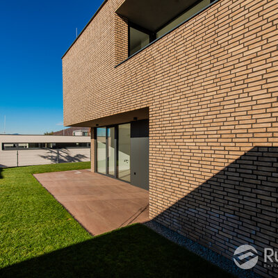 Tehlový obklad Grisa Smook na fasáde rodinného domu