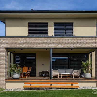 Tehlový obklad Grisea Smook na fasáde rodinného domu