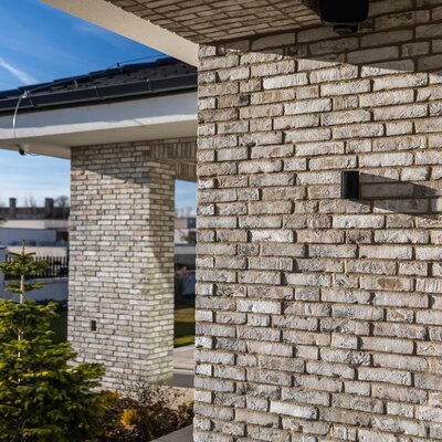 Tehlový obklad Hubertus Snowdust na fasáde rodinného domu