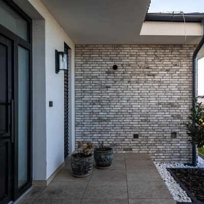 Tehlový obklad Hubertus Snowdust na fasáde rodinného domu