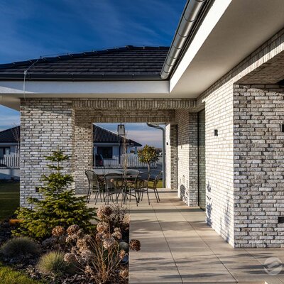 Tehlový obklad Hubertus Snowdust na fasáde rodinného domu