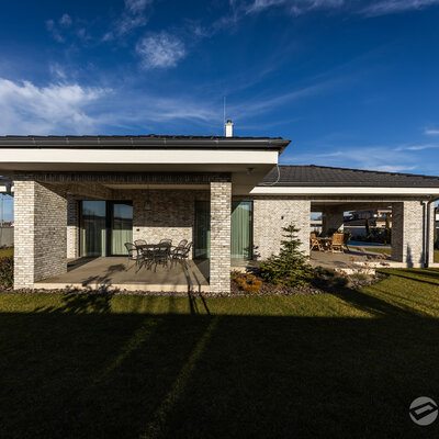 Tehlový obklad Hubertus Snowdust na fasáde rodinného domu