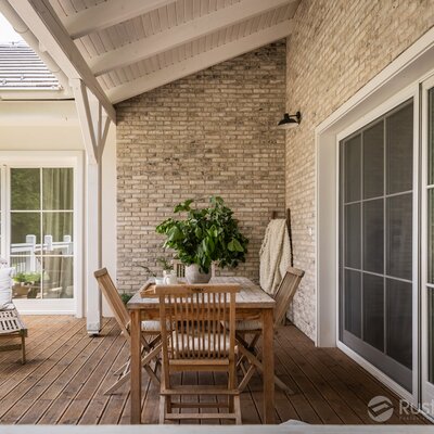 Tehlový obklad Hubertus snowdust na fasáde rodinného domu